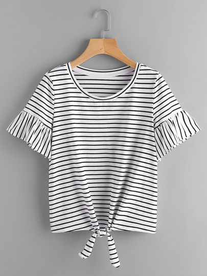 Camiseta de rayas con nudo en la parte delantera