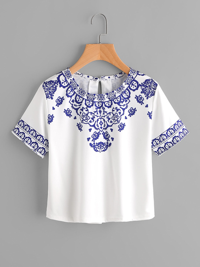 Tee-shirt imprimé de la porcelaine avec un trou