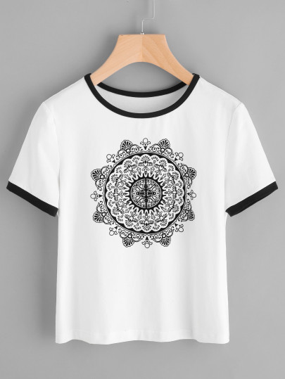 Tee-shirt imprimé de Mandala
