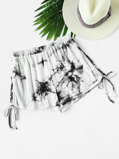 Shorts de efecto teñido anudado con cordón
