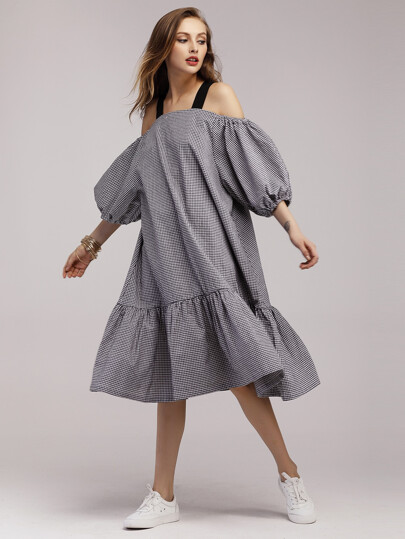 Kleid mit Laternenhülse und Falten