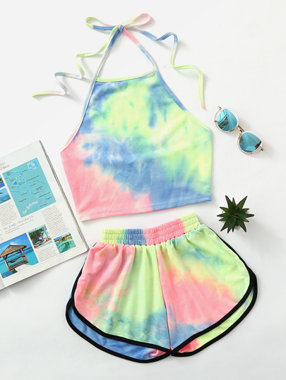 Top court ras de cou couleur de lavage avec shorts