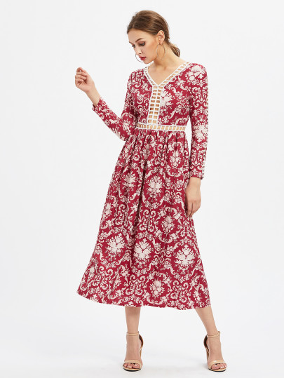 Vestido de huecos con dubujo de estlilo barroco