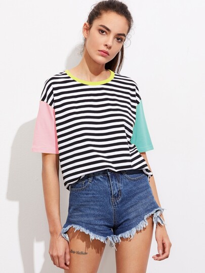 Camiseta de rayas con cuello y manga en contraste