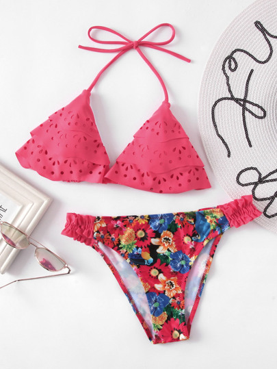 Ensemble de bikini imprimé découpé à volants
