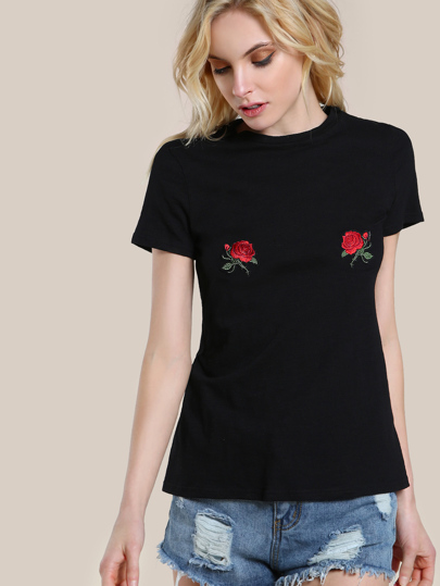 Camiseta con aplicación de bordado