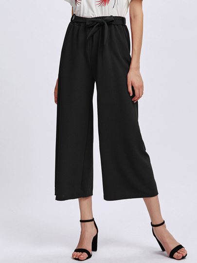 Pantaloni con fondo ampio