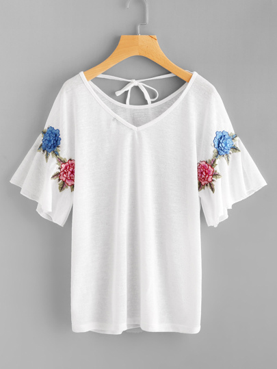 T-shirt con toppa di 4D fiore