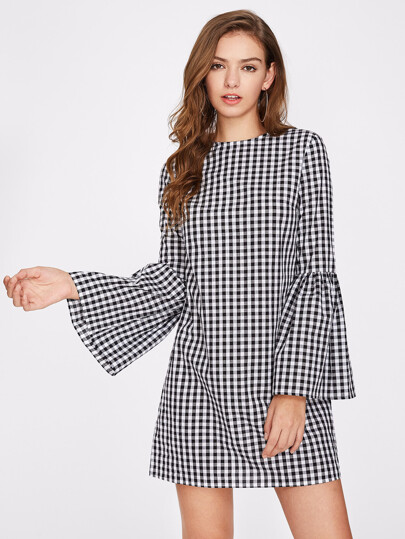 Vestido de cuadros con manga acampanada