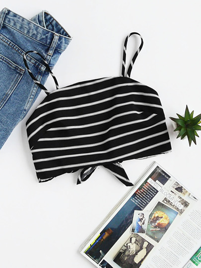 Camisola corta de rayas y espalda con cordón