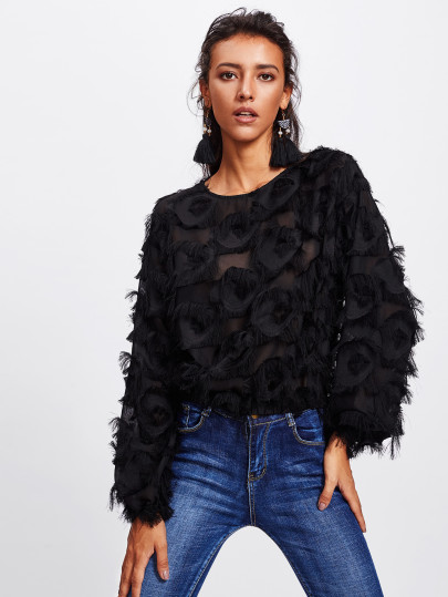 Top de malla con parche de flecos