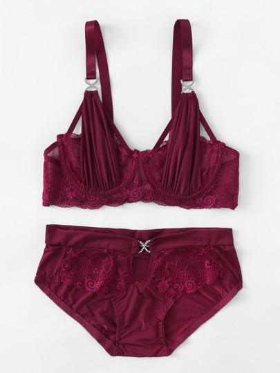 Cutout Detail Underwire Lace Panel Lingerie Set