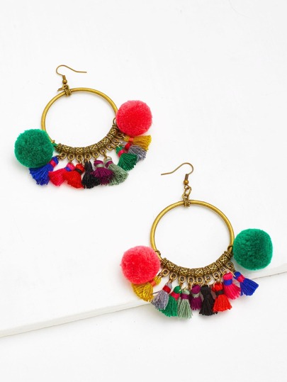 Pendientes con adorno de flecos y pompones