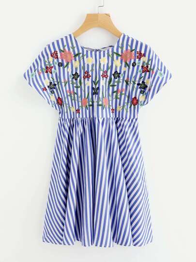 Flower Embroidered Tie Up V Back Smock Dress