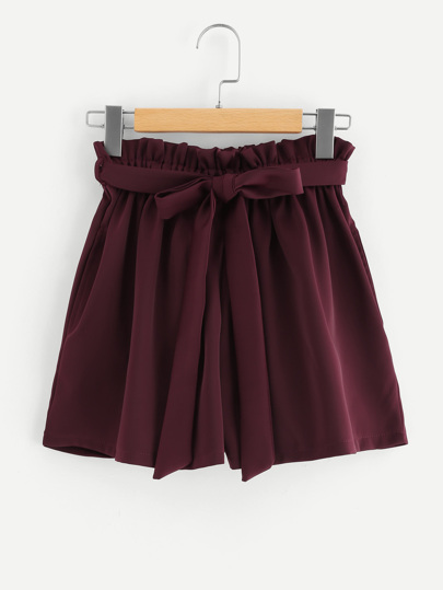 Shorts mit Falten um die Taille und Selbstbindung