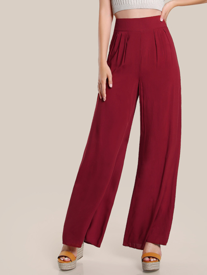 Pantalones con detalle plisado
