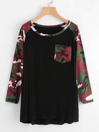 Camiseta de manga raglán de camuflaje en contraste