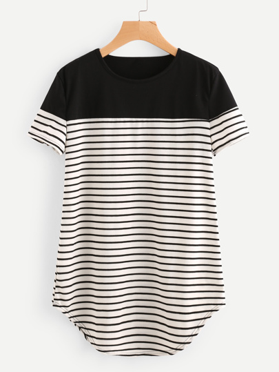 Camiseta larga de rayas en contraste