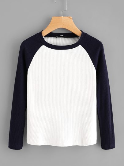T-shirt con maniche raglan a contrasto