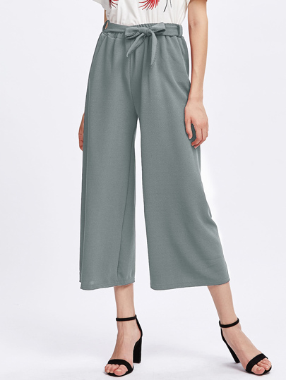 Pantalones con cordón en la cintura