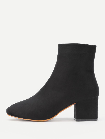 Bottes de cheville à talons avec le zip