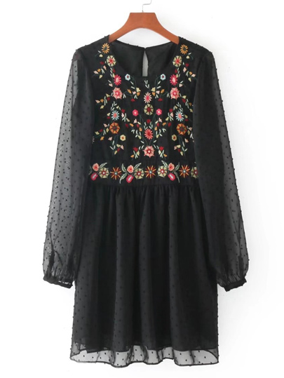 Vestito a rete con ricamo