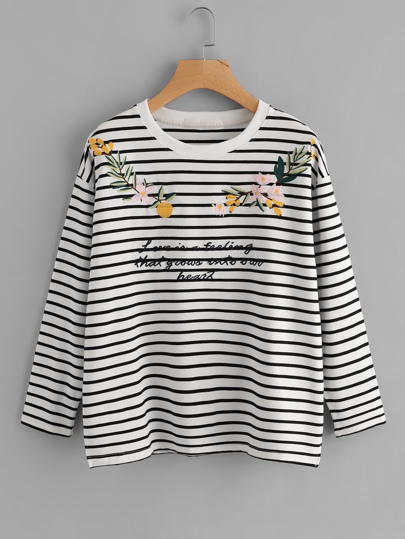T-shirt con spalle scivolate