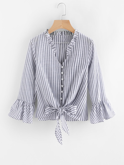 Bluse mit Streifen, Knoten und Falten