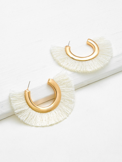 Pendientes con detalle de flecos en forma de abanico