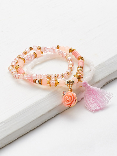 Elastisches Beadsarmband mit Quaste und Blumen