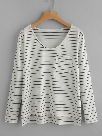 Camiseta asimétrica de rayas con abertura al lado