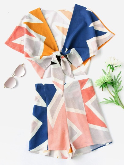 Top stampato con pantaloncini