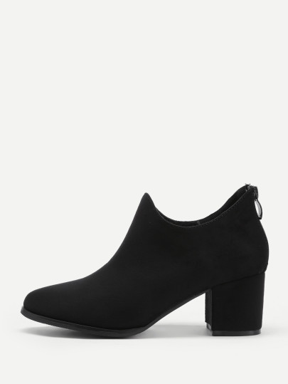 Bottes à talons hauts avec le zip