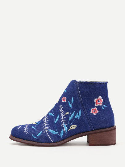 Bottes de cheville à talons hauts brodées des fleurs en denim