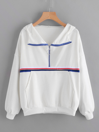 Sudadera con capucha y bolsillo de canguro