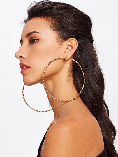 Boucles d\'oreille en forme de l\'hélice