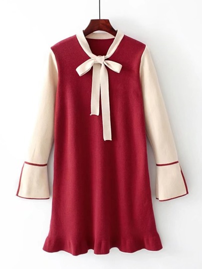Vestito a maglia del collo del cravatta del manicotto del flauto