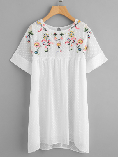 Vestido con bordado de canesú y espalda con abertura