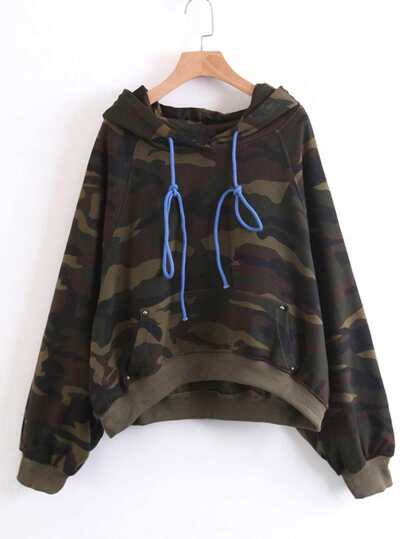 Sweat à capuche de camouflage manche raglan imprimé du slogan