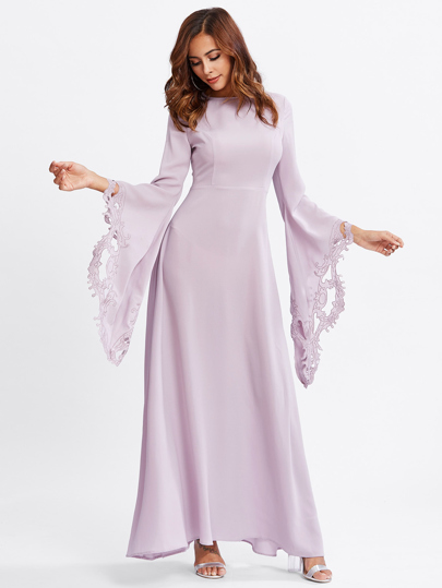 Vestido de manga exagerada con bordado