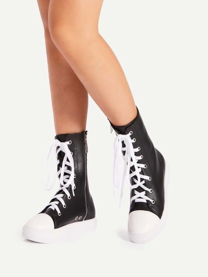 Botas de cuero sintético con cordones