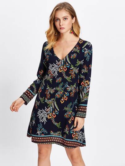 Robe avec V col plongeant