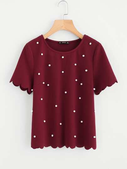 Top avec embellissement de perle festonné