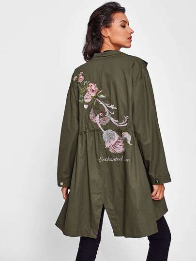 Manteau brodé dsec roses en vert foncé