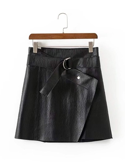 Jupe asymétrique en PU avec ceinture