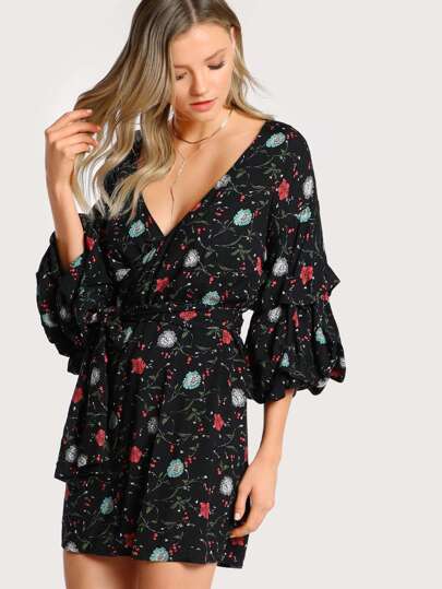 Vestido cruzado con manga fruncida