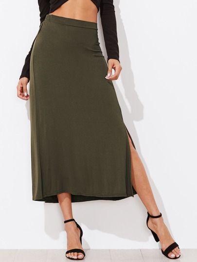 Falda verde con abertura al lado