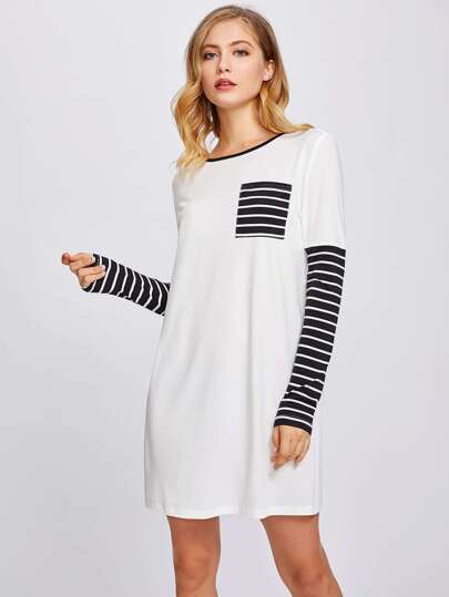 Vestido estilo camiseta de rayas con bolsillo en la parte delantera
