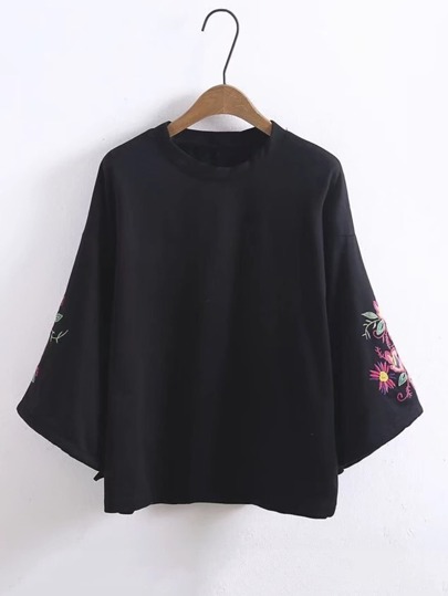 Sweat-shirt manche large brodé des fleurs