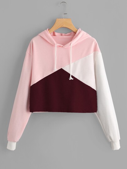 Sweat à capuche découpé